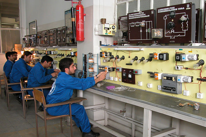 کارگاه های آموزشی ماشین سازی اراک